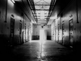 日本で実際に起きた!!  映画さながらの脱獄事件5つ