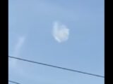 【動画】 雲に紛れて奇妙な動きをみせる「雲型UFO」がNY上空に出現!