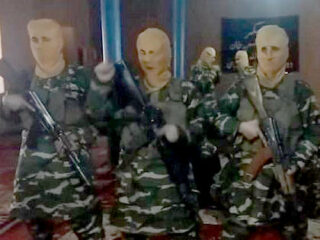 流出した「イスラム国」の訓練映像がトホホすぎる！ 覇気なし、体力なし、リズム感なし…まるでコント！