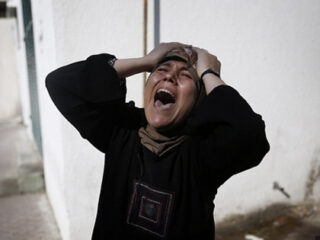 ガザ攻撃の被害者の5分の1が子ども…イスラエル軍に砲撃された4人の少年の葬儀が悲しすぎる