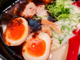 原料は廃油、死肉、残留農薬……、毒ラーメンをくらう日本人