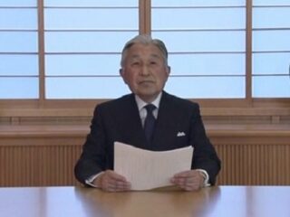 天皇陛下の「お気持ち」は改憲派を完全否定するものだった？“現人神”化を目論んだ安倍はブチ切れか？