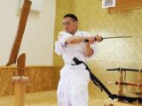日本唯一の「現代に生きるサムライ」! 阿部一刀斎師範インタビュー「瞑想では、10分ほどで完全な無音に」