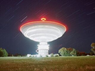 宇宙の彼方から届く謎の電波!! ついに「異星人からのメッセージ」を観測か!?