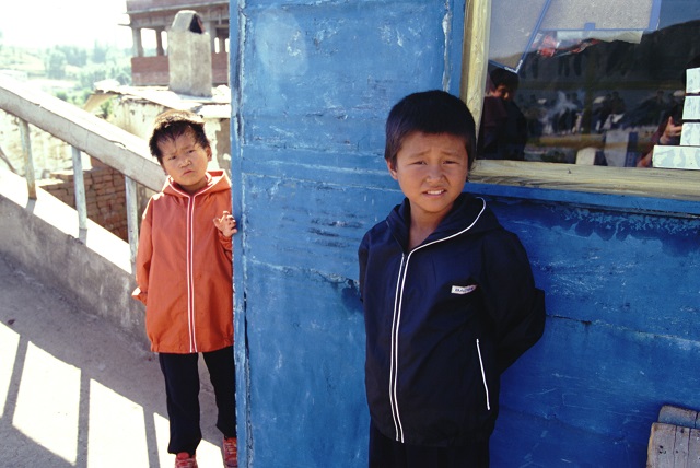 北朝鮮の日常が見られる町に潜入取材！ 北の井戸端会議の様子、ゴミ捨て事情も判明！＝中国の画像7