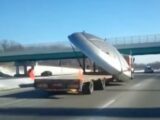 高速道路で“円盤型”UFOが猛スピードで運ばれていた! 専門家「この速さは、当局が絡んでいる」=アルゼンチン