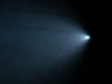 カリフォルニアの夜空に謎の発光体、目撃多数! 実は米軍のミサイル発射だった