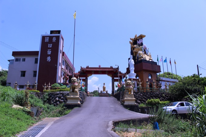西成のサウナよりヤバイ!?  台湾の奇寺「金剛宮」に行ってみた! 死んだ男の目から手、のこぎりで足を切断も…!の画像2