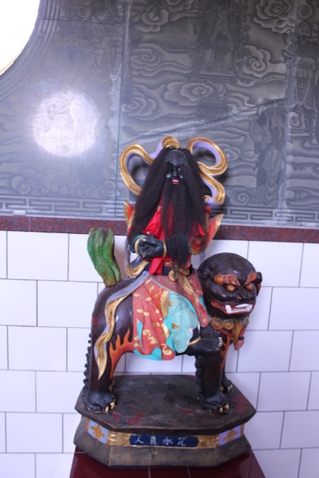 西成のサウナよりヤバイ!? 台湾の奇寺「金剛宮」に行ってみた! 死んだ男の目から手、のこぎりで足を切断も…!の画像19