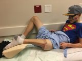 足を“前後逆に付け替えた”少年、いったいなぜ!? 人の視線や言葉に臆さず… 苦難の末にたどり着いた境地「本当の姿だから隠さない」