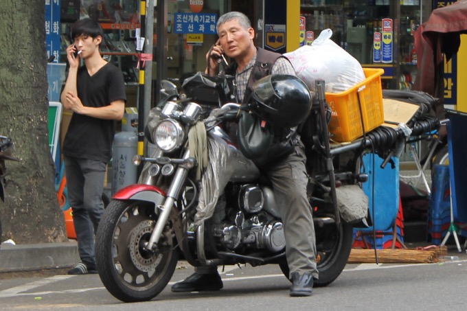 韓国の「バイク観察」が面白すぎる！ ボロすぎて逆に超カッコイイ写真12連発…魔改造、マッドマックス、ゴミ屋敷状態バイク!!の画像1