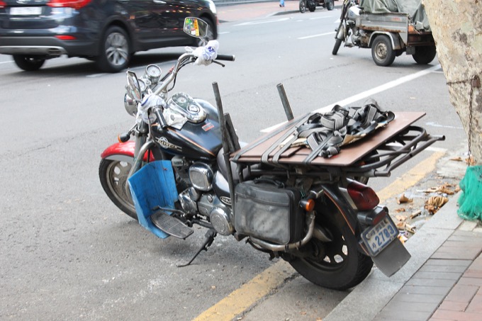 韓国の「バイク観察」が面白すぎる! ボロすぎて逆に超カッコイイ写真12連発…魔改造、マッドマックス、ゴミ屋敷状態バイク!!の画像10