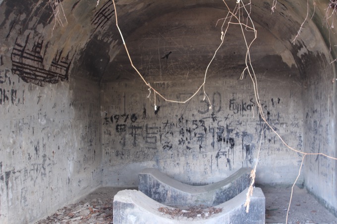 地図から消された700匹以上のウサギが棲む毒ガス村! 広島・大久野島に村田らむが潜入、軍事遺構と陽気すぎる看板もの画像11