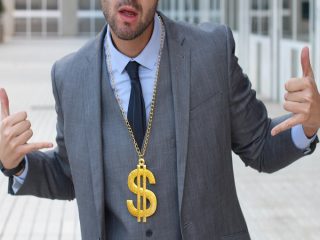 【ガチ】GWで「一瞬にして大金持ちになった」謎の男が秘密を暴露！ “現代の錬金術”のヤバすぎる正体に戦慄！