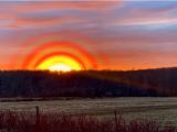 湖から膨大なエネルギーを吸い上げるUFOが激撮される! 超絶スペクタクルUFOに有識者も感動、ニビル疑惑も!?