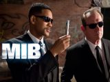 「メン・イン・ブラック(MIB)」の知られざる真実3選! 日本でも目撃、エイリアンを撲殺した学者が… 映画と全然違う恐怖の実態!