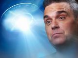 ロビー・ウィリアムスが“超絶心霊体験”を暴露! 死者との対話、天使、UFO… オカルトエリートすぎてキャラ変か!?