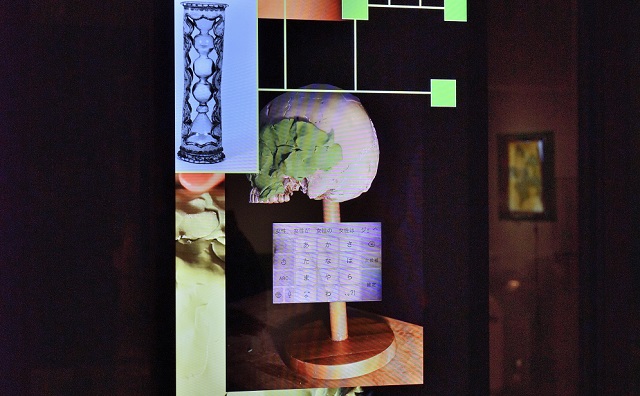 寝そべる胎児、埋まる頭蓋骨…「身体、ジェンダー、時間」をテーマに忘却されたDNAを表現した小宮麻吏奈個展[ -ATCG ] がアツい！の画像3