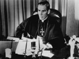 ローマ教皇が「10年前の死者の蘇り」を”奇跡”として公式認定! ”テレビ伝道師”と呼ばれたシーン大司教が起こした奇跡とは?