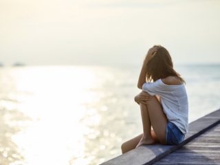 アナタを“不幸から救ってくれる人”がわかる4択救済占い！ 人生を好転をさせるために… 当たる占い師Love Me Do！