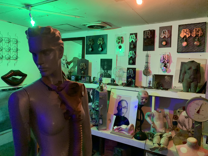 超異色で狂気の空間「カオスの間」に潜入！ 戦前の謎物品がズラリ、アート酔いするレベル！【京都】の画像9