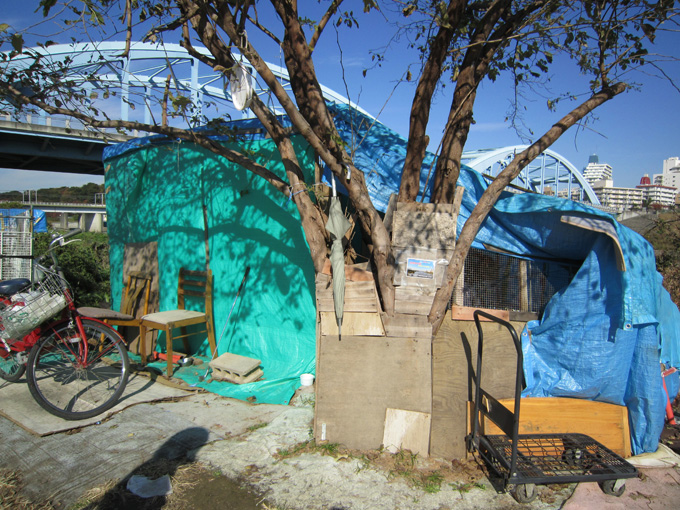 あまり見かけない「女性のホームレス」たちの過酷な生活とは? 会話してわかったショックな実態…村田らむ取材!の画像1