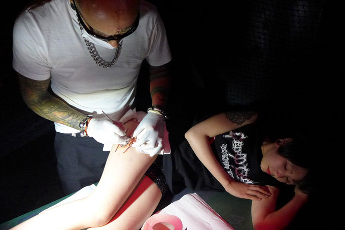 『クレイジージャーニー』で大反響！ ケロッピー前田が語るメキシコ身体改造シーンの全貌！ 医療用メスの魔術師ルーカス・スピラの最新情報も！の画像3