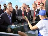 プーチンの極秘美人諜報員「コルネット」とは? アイスクリームの売り子に扮し…同僚さえ正体知らず!