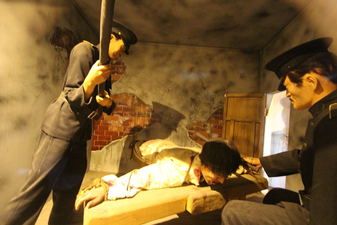 韓国・済州島の「反日施設」がヤバすぎて悶絶! 日本兵の過激拷問を再現、無数の骸骨、日本軍が掘ったガチ塹壕…村田らむが潜入!の画像9