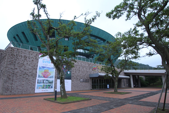 韓国・済州島の「反日施設」がヤバすぎて悶絶! 日本兵の過激拷問を再現、無数の骸骨、日本軍が掘ったガチ塹壕…村田らむが潜入!の画像10