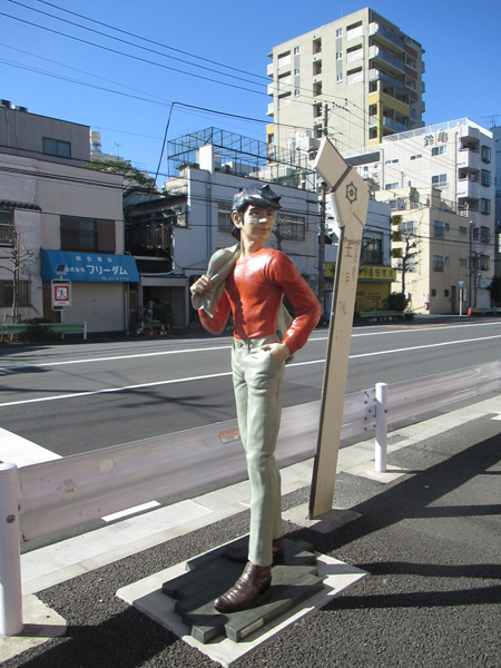 ドヤ街山谷の現状2019！ドイツ人に向かってホームレスが「ハイル・ヒトラー」と絶叫!! 刃物男、不穏な公園…村田らむが取材！の画像3