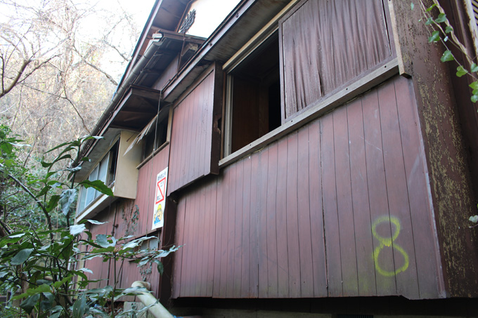 超怖い現代のゴーストタウン「田浦廃村」に潜入！ビビって足がすくむレベル、殺せの張り紙…横須賀の廃村を村田らむがルポ！の画像7