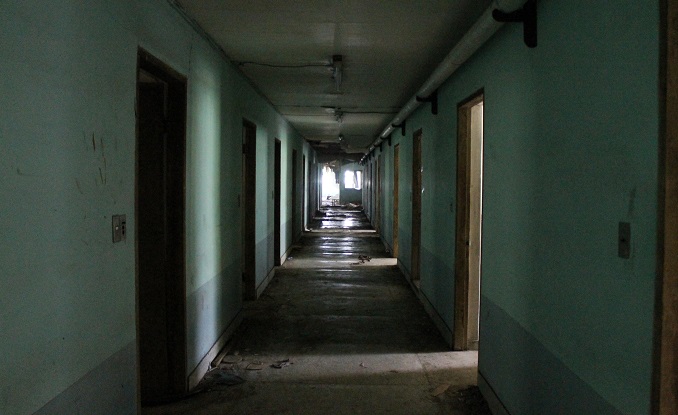 世界7大恐怖スポット「韓国・南陽精神病院」廃墟に村田らむが潜入! 精神病患者の脳内世界絵、「ここは危険…」不気味な英文メッセージもの画像12