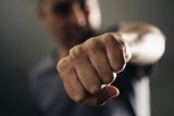 ボクシングジムの2人が新型コロナに感染! 被害者なのに叩かれてしまう理由とは?