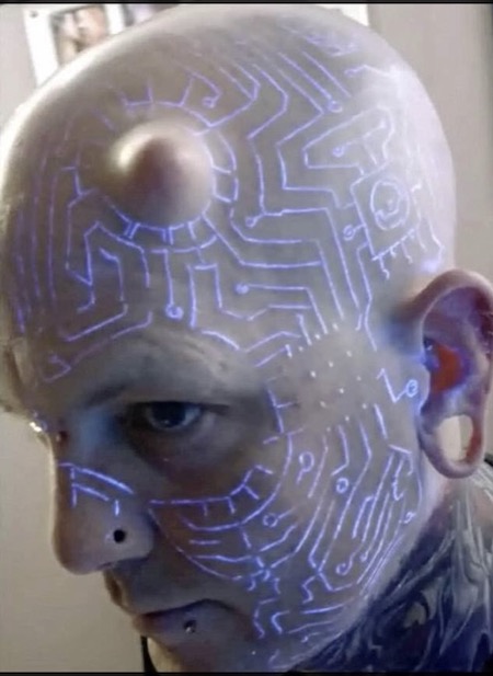 身体改造ジャーナリスト・ケロッピー前田のクレイジーな旅は続く! 縄文タトゥー復興&改造人間ラス・フォックス2度目の来日!の画像8