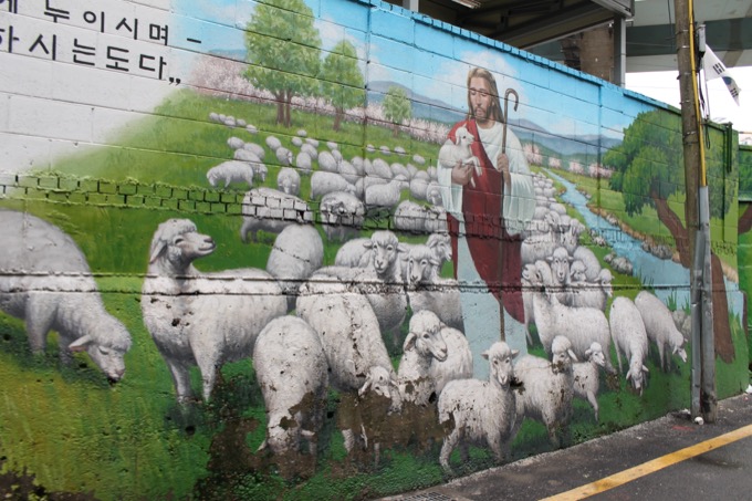 ホームレス集団、ド美女の立ちんぼ…韓国の激やばスラム街「ヨンドゥンポ（永登浦）」に村田らむが宿泊！の画像10