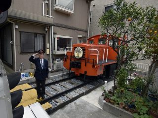 究極の鉄道マニア、自宅に10t機関車を設置！ “歩鉄の達人”の濃すぎるイベント情報も