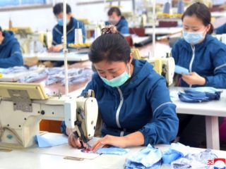 北朝鮮で新型コロナウイルスが超・感染拡大する可能性！ 衝撃写真で露呈、マスクの着け片知らず、手洗いもできず…!?