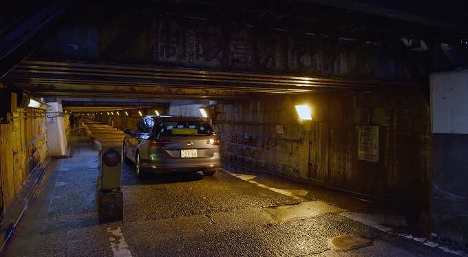 【4月に閉鎖予定】「爆音浴」ができる都内最高の不快スポット「高輪橋架道橋」がヤバすぎる! 今すぐ行くべき!の画像2