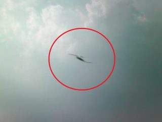 東京オリンピック会場周辺に「槍を持ったUFO」ガチ出現！ 時速31,482kmの超高速飛行、宇宙現象観測所センターが激撮！