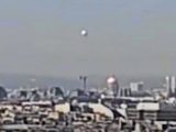 【衝撃】パリ上空に純白メタリックUFO出現、宇宙人がコロナ禍を視察か!? 市民戦慄「気球ではあり得ない」