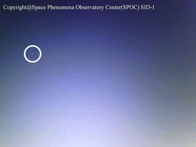 【世界初の映像】出現と消滅をくり返す「カプセル型UFO」3機が東京上空で激撮される！ 詳細分析で驚愕の事実判明！の画像2