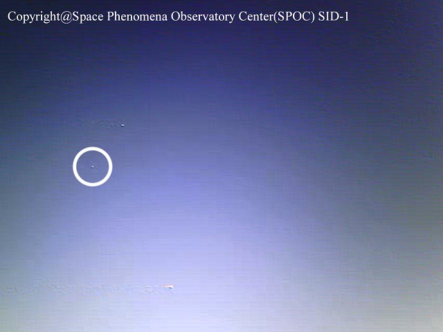 【世界初の映像】出現と消滅をくり返す「カプセル型UFO」3機が東京上空で激撮される！ 詳細分析で驚愕の事実判明！の画像3