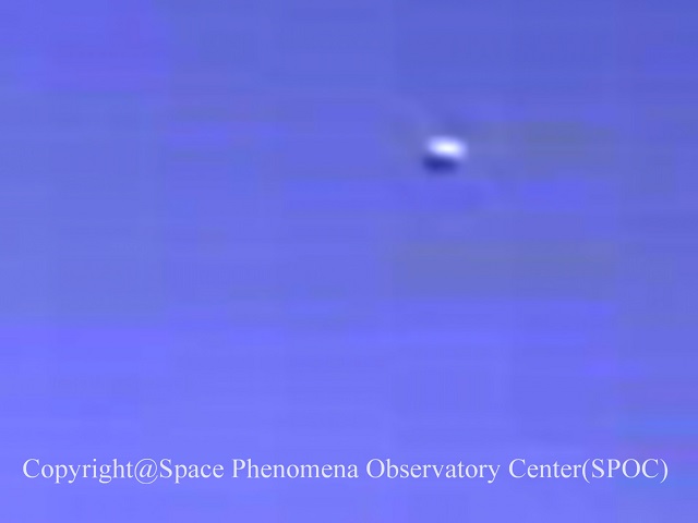 【世界初の映像】出現と消滅をくり返す「カプセル型UFO」3機が東京上空で激撮される! 詳細分析で驚愕の事実判明!の画像6