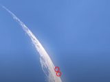 【衝撃映像】月の周りを浮遊する“3機の超巨大UFO”出現! エイリアン文明が地球を監視か、全世界で議論沸騰!