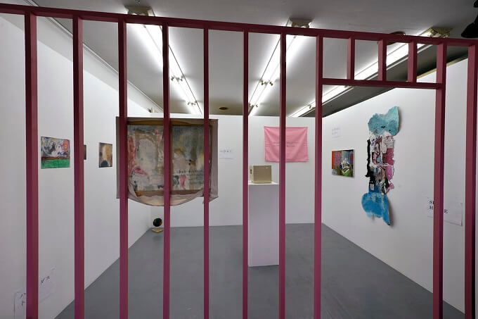 【明日まで！】寿司屋とギャラリーの奇妙な融合「パープルーム」に潜入取材！ コロナ禍が生んだ新しい地域アートの可能性の画像2