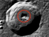 宇宙人がうじゃうじゃ!? 水星に地下都市への“出入口”…巨大な四角いドアを発見!