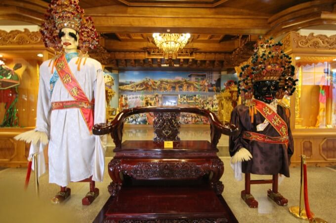 「ブッダというよりブタ」な巨大仏像から邪悪なオーラが…！ 中国の激レア＆キモすぎる観光スポット「雲天文化城」に村田らむが潜入！の画像9