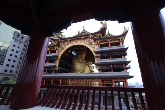 「ブッダというよりブタ」な巨大仏像から邪悪なオーラが…！ 中国の激レア＆キモすぎる観光スポット「雲天文化城」に村田らむが潜入！の画像10