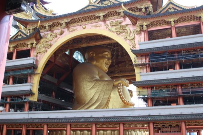 「ブッダというよりブタ」な巨大仏像から邪悪なオーラが…! 中国の激レア&キモすぎる観光スポット「雲天文化城」に村田らむが潜入!の画像7